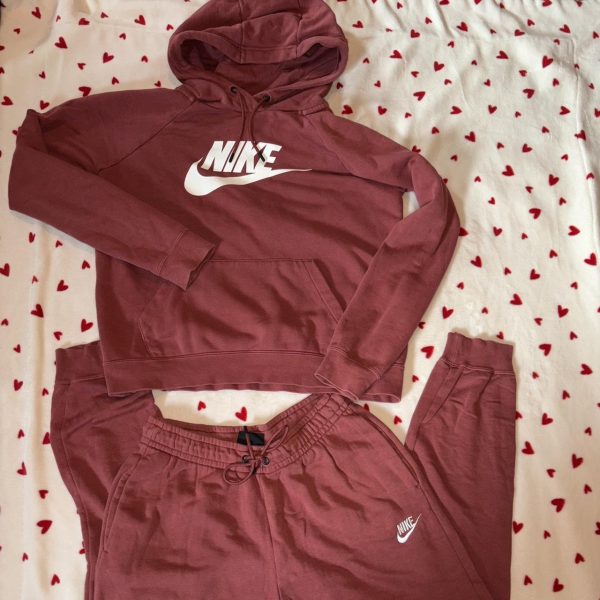 Nike Women's Burgundy Sweatshirt