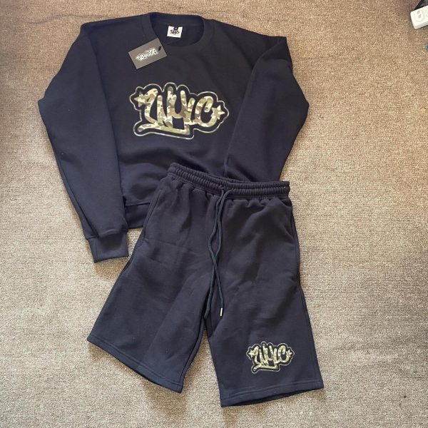 Women's Black Sweatshirt