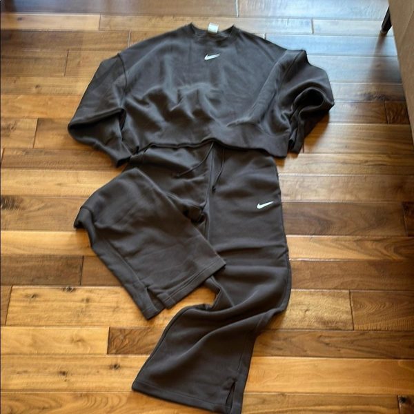 Nike Women's Brown Joggers-tracksuits