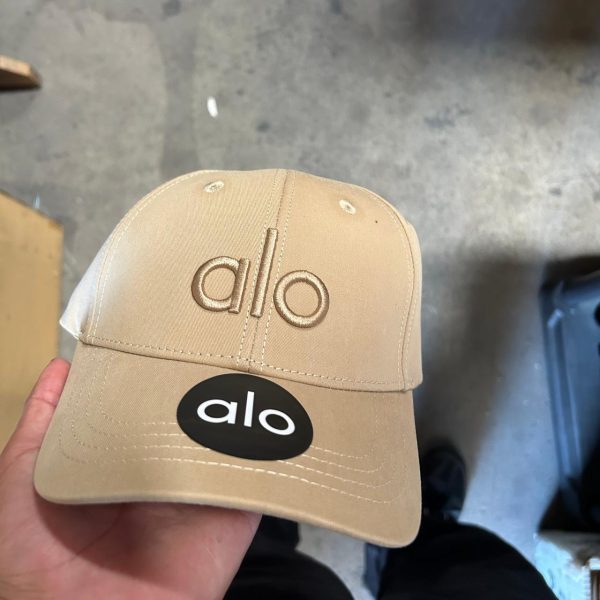 Alo Yoga Women's Cream Hat