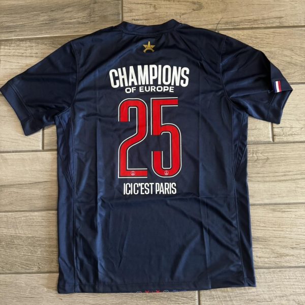 Men's Navy and Blue T-shirt
