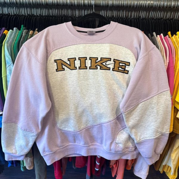 Vintage Y2K Nike Swoosh Spello