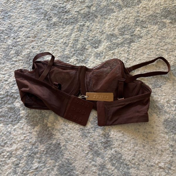 Skims Women's Brown and Burgundy Bra