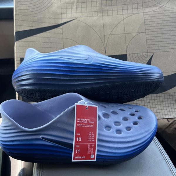 Nike Men's Blue Trainers