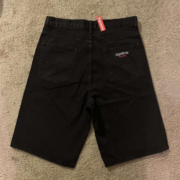 Supreme Men's Black Shorts