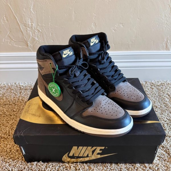 Nike Men's Black and Brown Trainers
