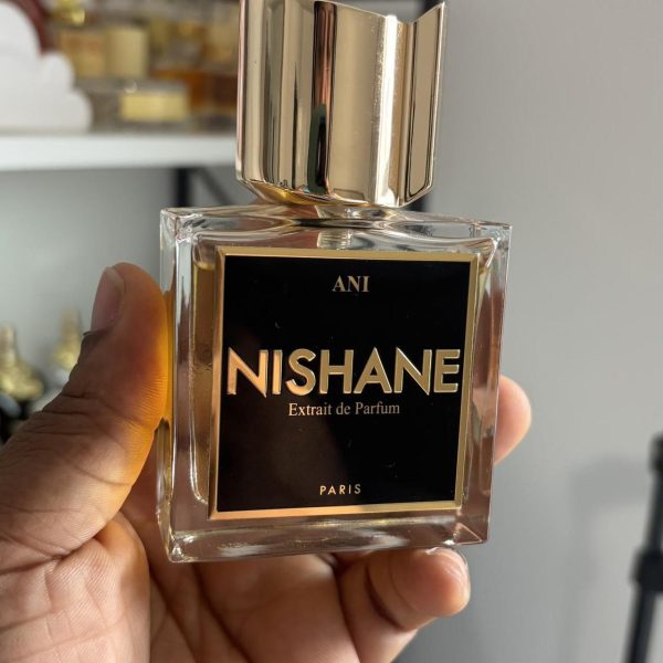 Gold and Black Fragrance