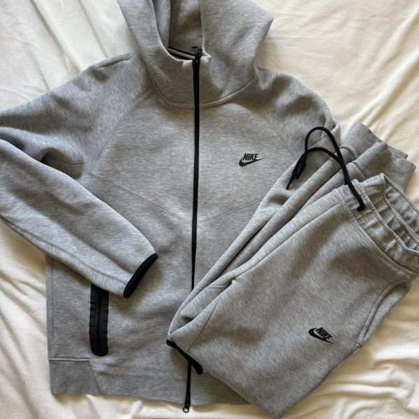 Nike Men's Grey Hoodie