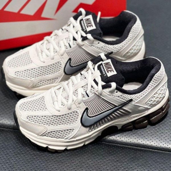 Nike Women's White and Grey Trainers
