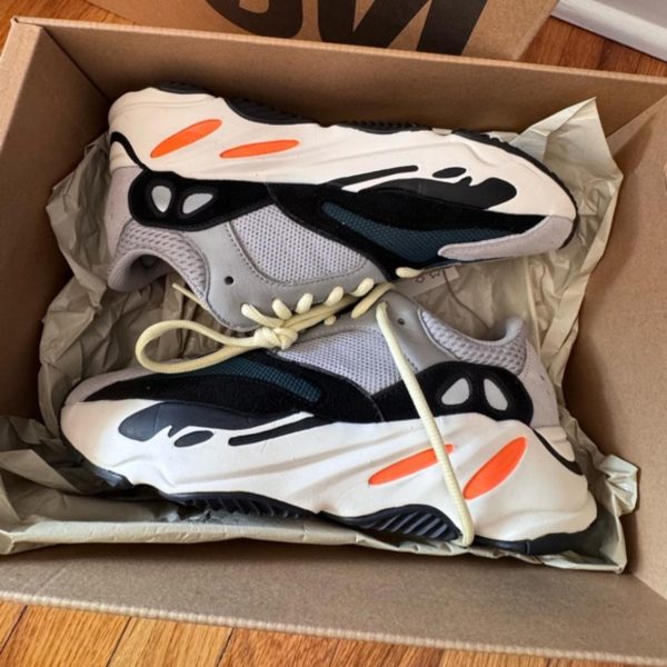 Yeezy Men's Grey and White Trainers