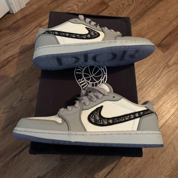 Jordan Men's Grey and Blue Trainers