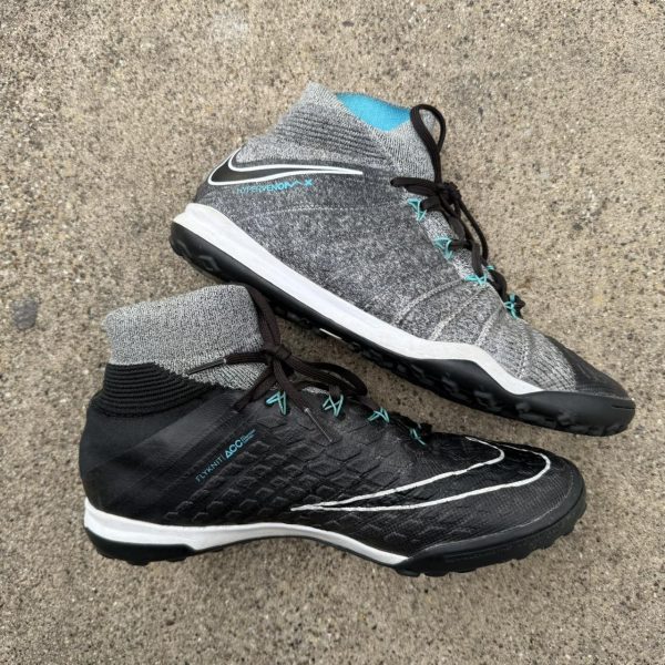 Nike Men's Black and Grey Trainers