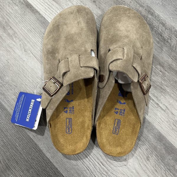 Birkenstock Women's Tan and Brown Clogs